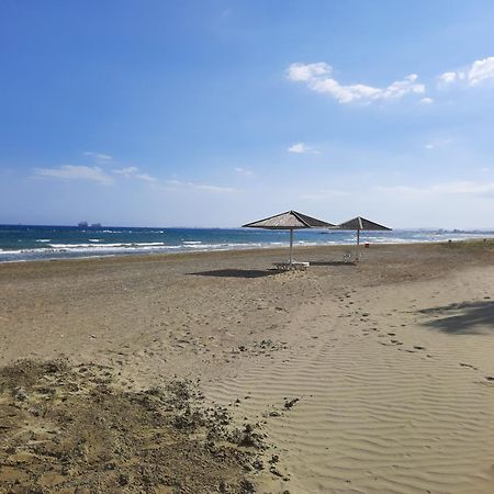 Villa Larnaca Bay Resort Oroklini Extérieur photo