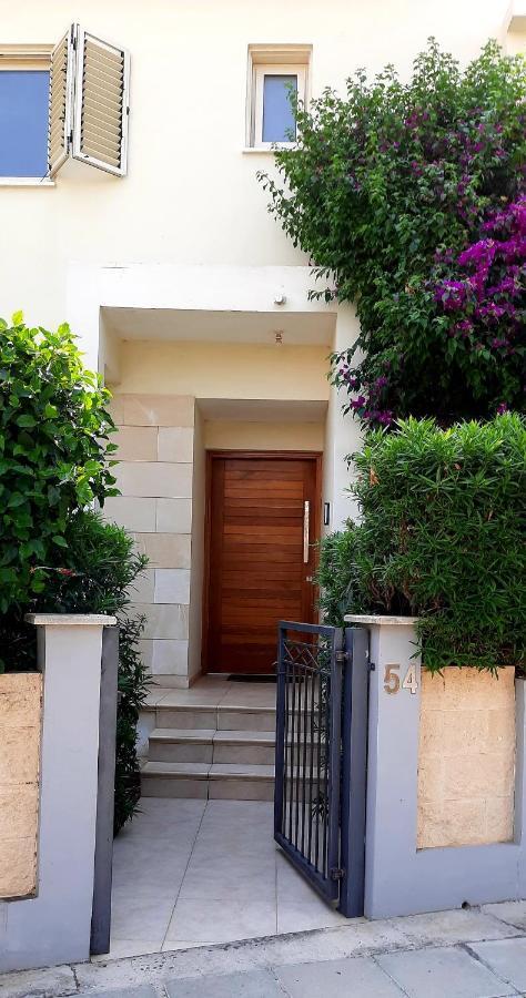 Villa Larnaca Bay Resort Oroklini Extérieur photo
