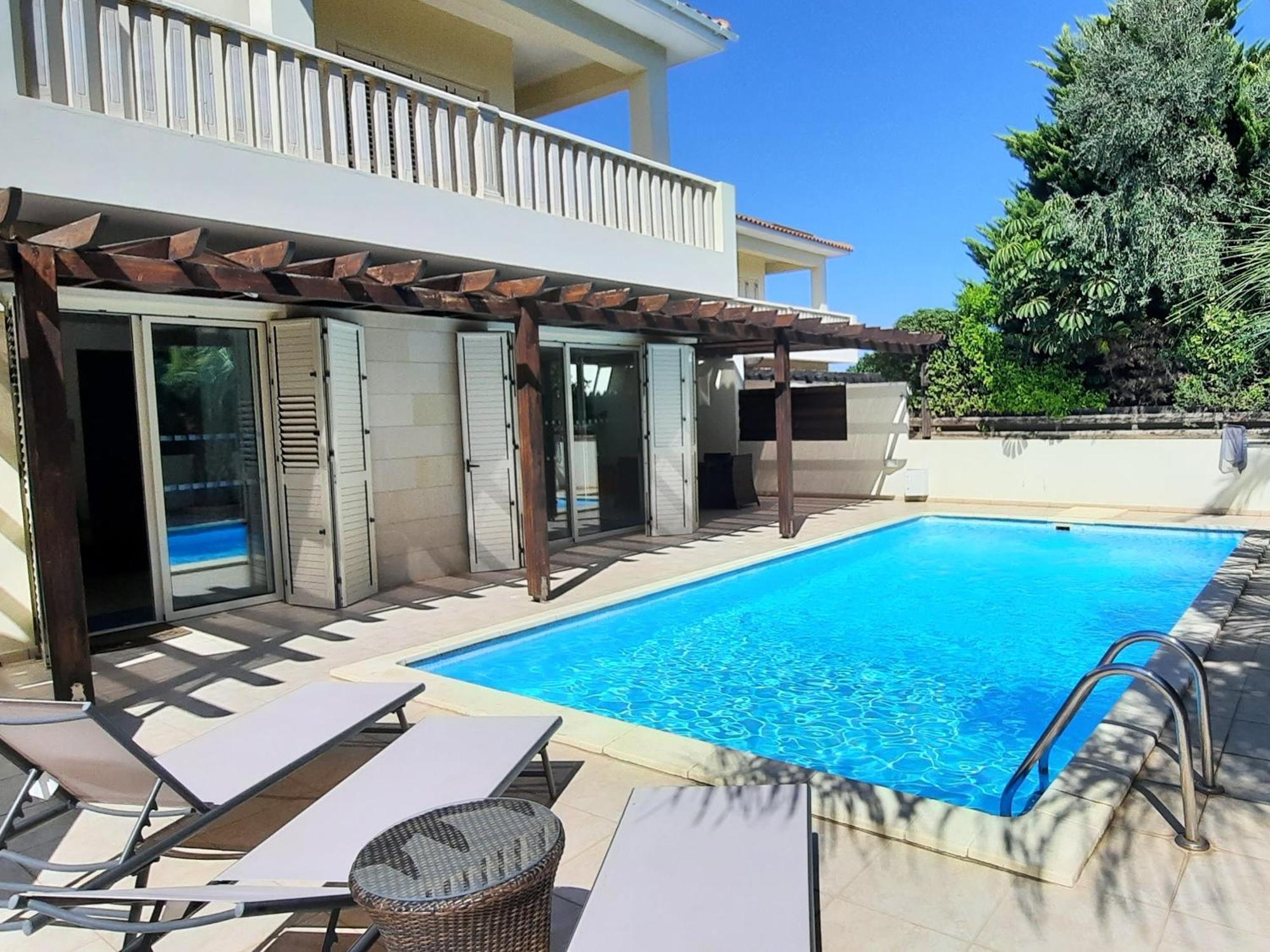 Villa Larnaca Bay Resort Oroklini Extérieur photo